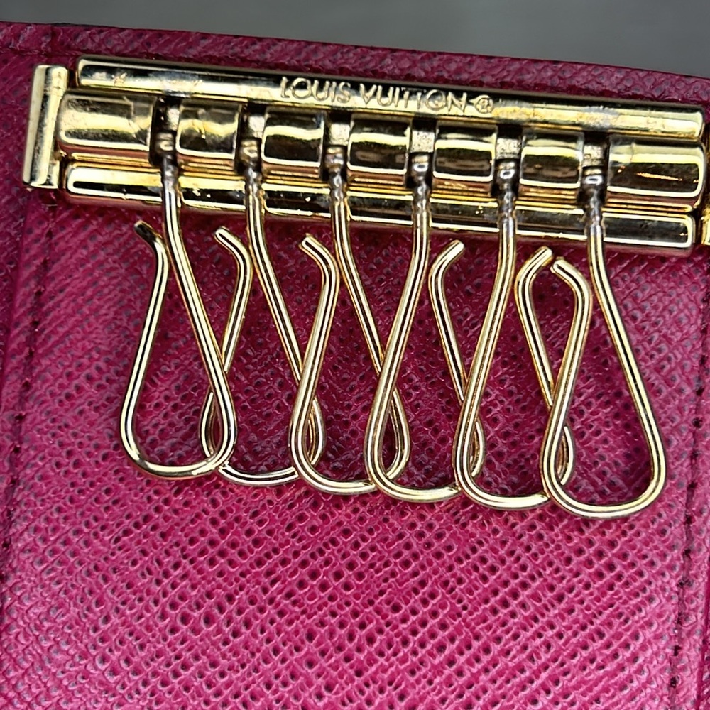 Louis Vuitton LOUIS VUITTON key case Holder - Picture 12 of 12